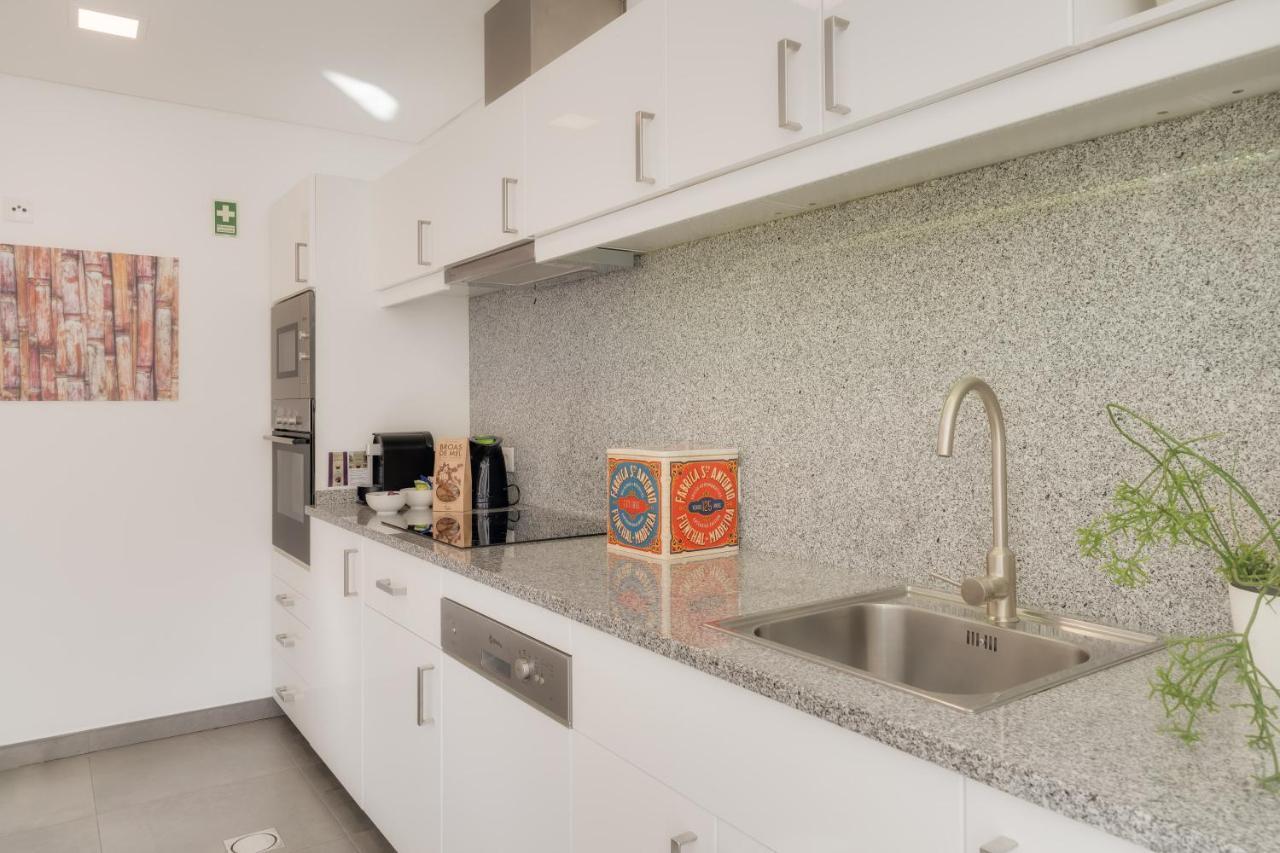 Casa Da Praca Apartments - By Casas Na Ilha Фуншал Екстериор снимка