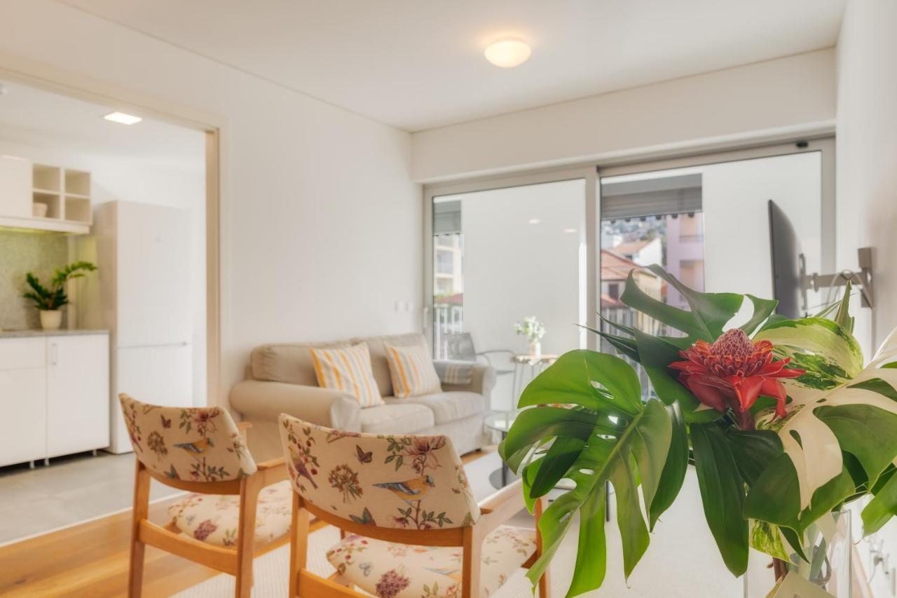Casa Da Praca Apartments - By Casas Na Ilha Фуншал Екстериор снимка