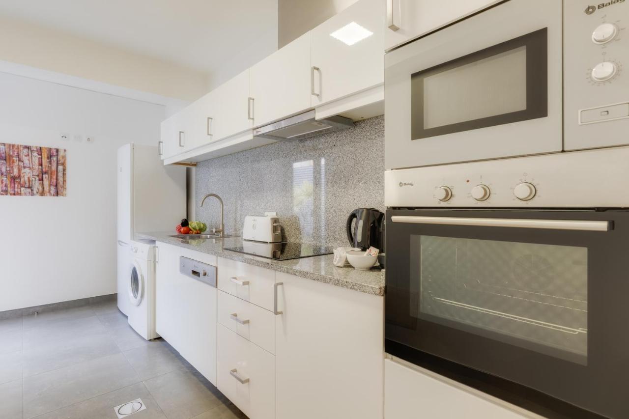 Casa Da Praca Apartments - By Casas Na Ilha Фуншал Екстериор снимка