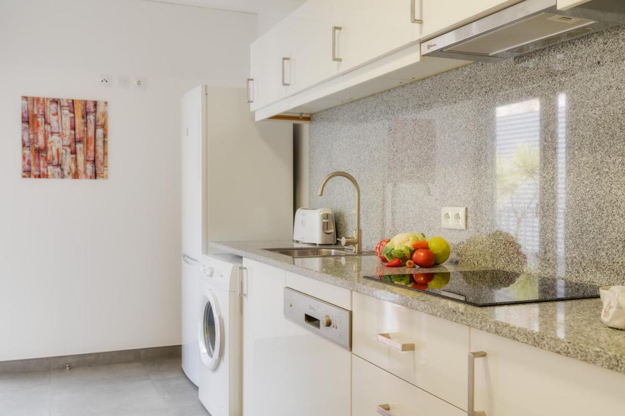 Casa Da Praca Apartments - By Casas Na Ilha Фуншал Екстериор снимка